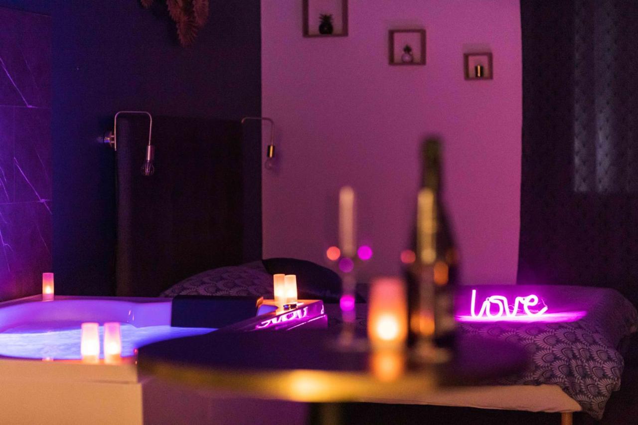 * Spa & Detente # Suite Privee # Tours # Netflix * Kültér fotó